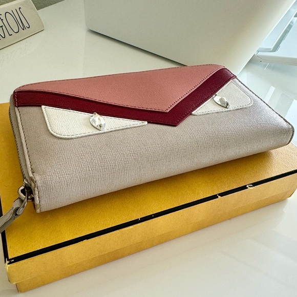 FENDI ☆ Monster Zipper Wallet ☆ Amazing Condition ☆ Box & Dust Bag - Picture 3 of 16